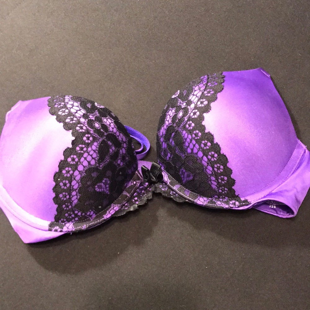VS Miraculous Plunge Bras (Price listed is for 6) - Picture 3 of 7